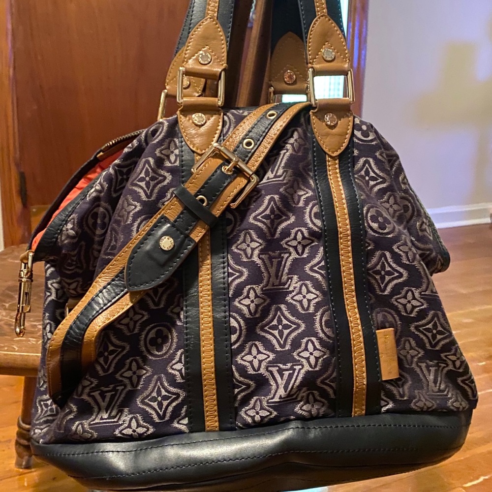 LIMITED EDITION Louis Vuitton Aviator